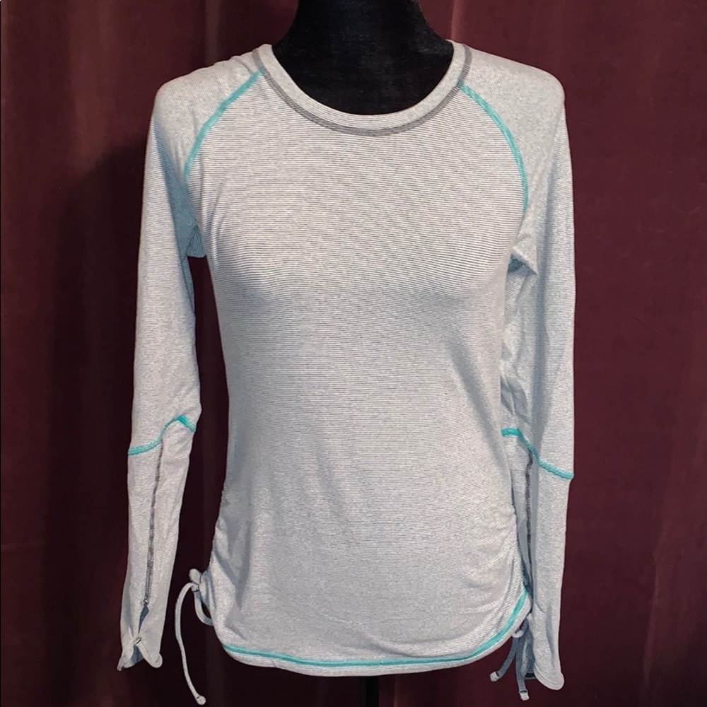 Athletic long sleeve top